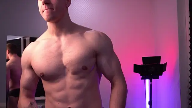 Snapshot of Bruno_Banani chatting on October 2025 04:13:01 PM Bruno Banani online show from October 2025 04:13:01 PM