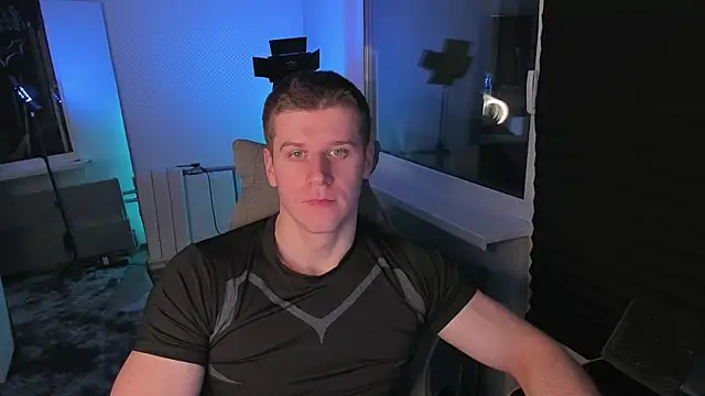 Snapshot of Bruno_Banani chatting on October 2025 03:46:01 PM Bruno Banani online show from October 2025 03:46:01 PM