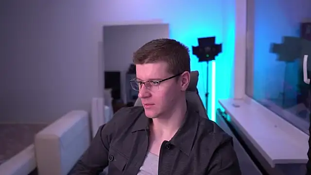 Snapshot of Bruno_Banani chatting on November 2025 02:19:01 PM Bruno Banani online show from November 2025 02:19:01 PM