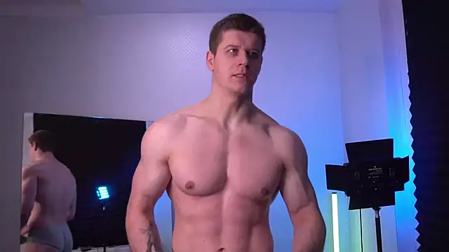 Snapshot of Bruno_Banani chatting on November 2025 03:55:02 PM Bruno Banani online show from November 2025 03:55:02 PM