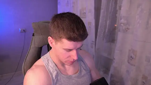 Snapshot of Bruno_Banani chatting on November 2025 08:27:02 PM Bruno Banani online show from November 2025 08:27:02 PM