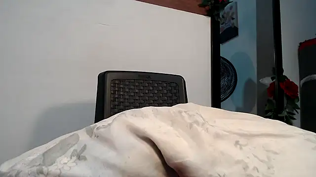 Snapshot of KristalTsXXX chatting on September 2025 09:30:01 PM KristalTsXXX online show from September 2025 09:30:01 PM