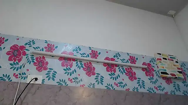 Snapshot of KristalTsXXX chatting on November 2025 09:15:01 PM KristalTsXXX online show from November 2025 09:15:01 PM