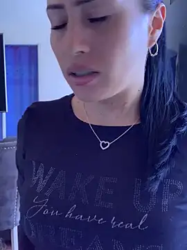 Sara luna  online show from January 2025 07:04:01 PM