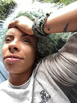 sammoura01 online show from September 2025 03:27:02 PM