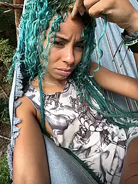 sammoura01 online show from October 2025 04:11:01 PM