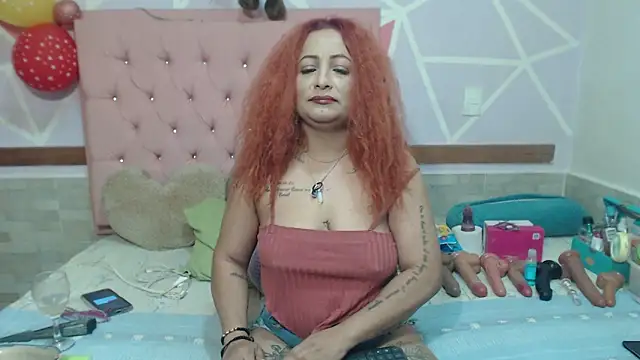 Snapshot of Lena_lawson chatting on October 2025 09:03:02 PM Lena lawson online show from October 2025 09:03:02 PM