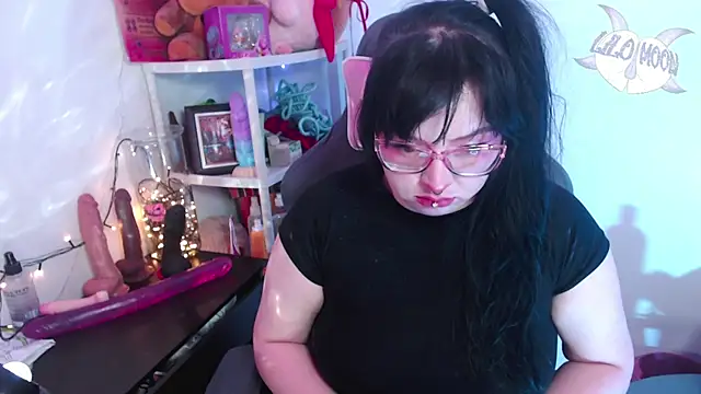 LiloMoon69 online show from December 2024 02:36:02 AM