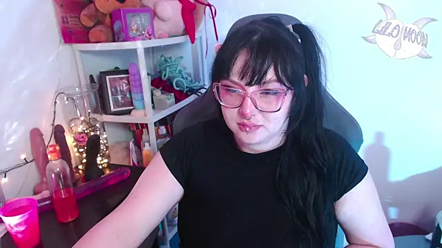 LiloMoon69 online show from December 2024 05:42:01 AM