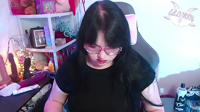 LiloMoon69 online show from December 2024 03:08:02 AM
