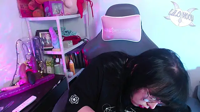LiloMoon69 online show from December 2024 01:53:01 AM