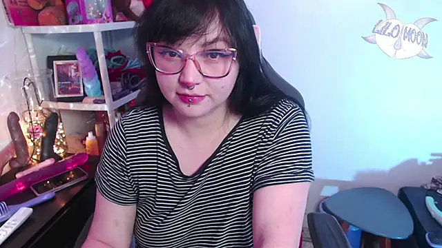LiloMoon69 online show from December 2024 03:27:02 AM