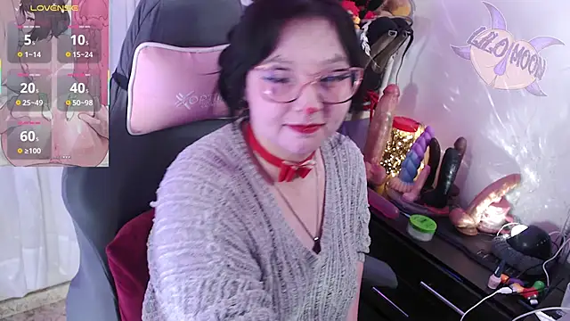 Snapshot of LiloMoon69 chatting on October 2025 02:12:02 PM LiloMoon69 online show from October 2025 02:12:02 PM