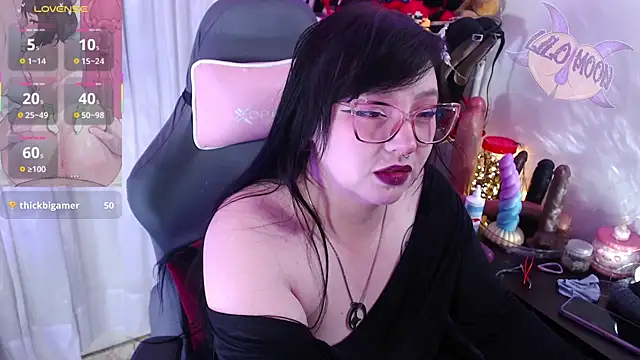 Snapshot of LiloMoon69 chatting on October 2025 01:43:02 PM LiloMoon69 online show from October 2025 01:43:02 PM