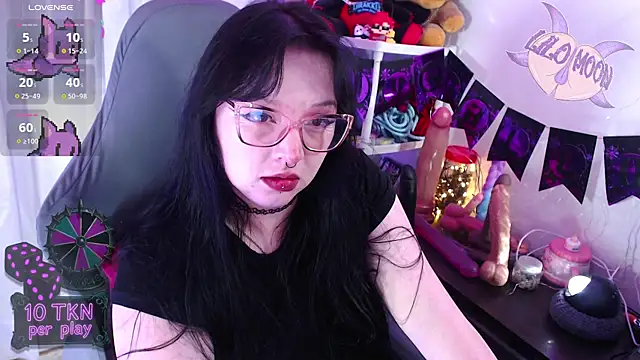 Snapshot of LiloMoon69 chatting on November 2025 11:48:01 PM LiloMoon69 online show from November 2025 11:48:01 PM