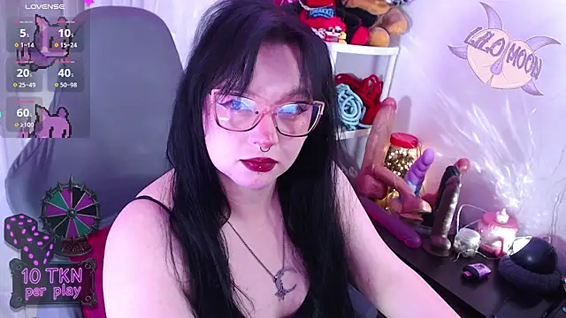 Snapshot of LiloMoon69 chatting on November 2025 01:11:01 PM LiloMoon69 online show from November 2025 01:11:01 PM