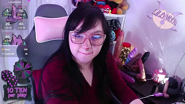 Snapshot of LiloMoon69 chatting on November 2025 04:06:01 PM LiloMoon69 online show from November 2025 04:06:01 PM