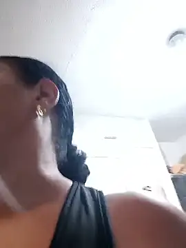 OliviaBurning online show from November 2025 07:37:01 PM