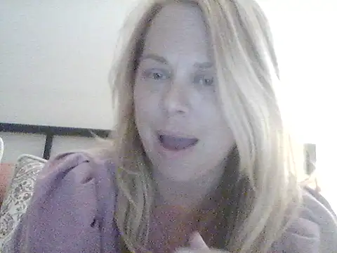 burrkitty online show from November 2025 06:07:02 AM