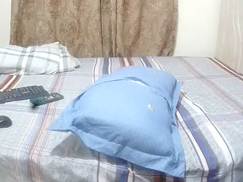 Snapshot of slender_sweet chatting on October 2025 08:40:01 PM slender sweet online show from October 2025 08:40:01 PM