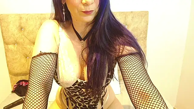 Snapshot of Alettalovee chatting on January 2025 07:49:01 PM Alettalovee online show from January 2025 07:49:01 PM