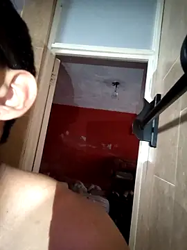 Snapshot of VL25DN26 chatting on November 2025 09:28:01 PM VL25DN26 online show from November 2025 09:28:01 PM