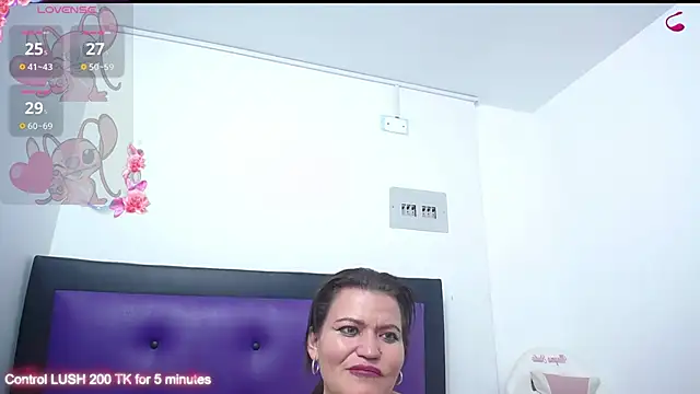 Snapshot of kambelroche chatting on March 2025 02:33:02 PM kambelroche online show from March 2025 02:33:02 PM