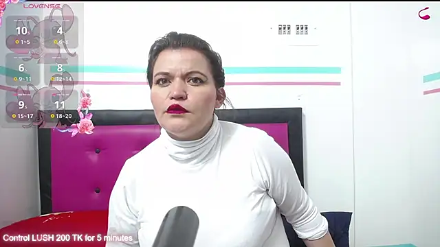 Snapshot of kambelroche chatting on October 2025 12:03:02 PM kambelroche online show from October 2025 12:03:02 PM