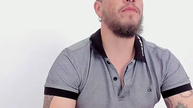 Snapshot of Beard_xox chatting on October 2025 08:07:01 PM Beard xox online show from October 2025 08:07:01 PM