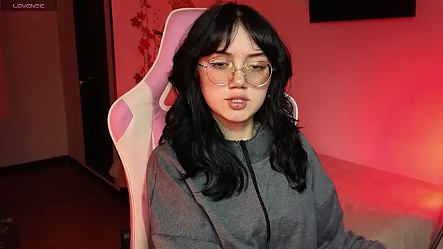 suzumi   online show from December 2024 05:48:01 AM