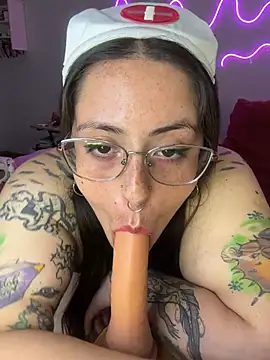 Snapshot of Mizztikaa chatting on October 2025 06:09:01 PM Mizztikaa online show from October 2025 06:09:01 PM