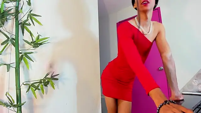 Snapshot of CharlotteLauren chatting on February 2025 08:24:01 PM CharlotteLauren online show from February 2025 08:24:01 PM