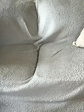 UKSYDNEYFOX online show from November 2025 02:04:01 PM