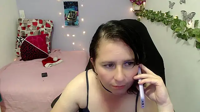 victoria jones online show from December 2024 01:34:02 PM