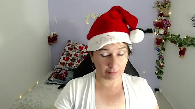 victoria jones online show from December 2024 01:39:02 PM