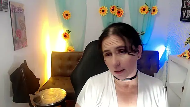 victoria jones online show from March 2025 04:30:02 PM