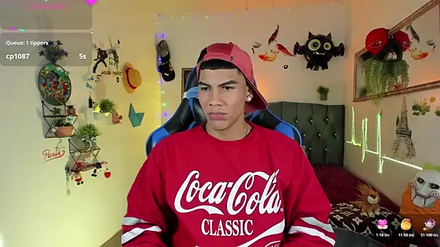 Snapshot of Damian_latinxxx chatting on November 2025 03:18:02 AM Damian latinxxx online show from November 2025 03:18:02 AM