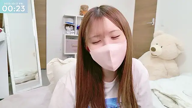 Snapshot of -SHINON- chatting on October 2025 03:24:01 PM -SHINON- online show from October 2025 03:24:01 PM