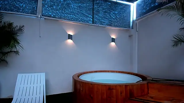 Ariella Ruiz online show from November 2025 02:08:01 PM