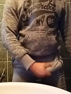 Snapshot of franko1987 chatting on January 2025 06:39:01 AM franko1987 online show from January 2025 06:39:01 AM