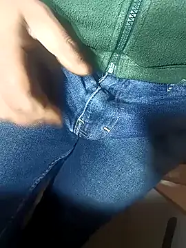 Snapshot of franko1987 chatting on January 2025 09:08:02 AM franko1987 online show from January 2025 09:08:02 AM