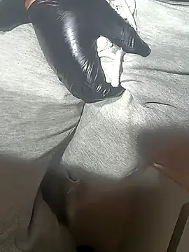 Snapshot of franko1987 chatting on January 2025 01:14:02 PM franko1987 online show from January 2025 01:14:02 PM