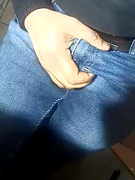 Snapshot of franko1987 chatting on March 2025 04:35:02 AM franko1987 online show from March 2025 04:35:02 AM