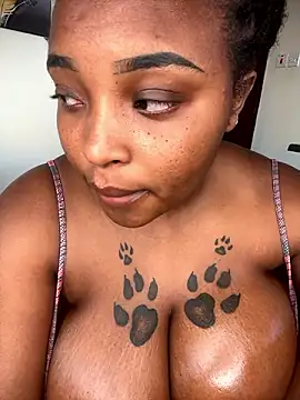 Snapshot of Savage_baby chatting on December 2024 10:18:01 AM Savage baby online show from December 2024 10:18:01 AM