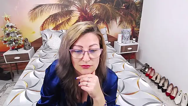 eviajoness online show from December 2024 04:26:02 AM