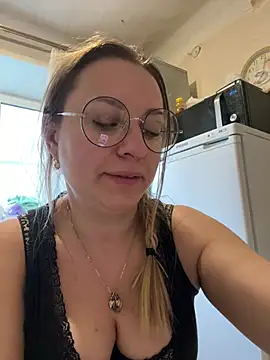 Snapshot of OlgaBuzzz chatting on March 2025 12:00:01 PM OlgaBuzzz online show from March 2025 12:00:01 PM