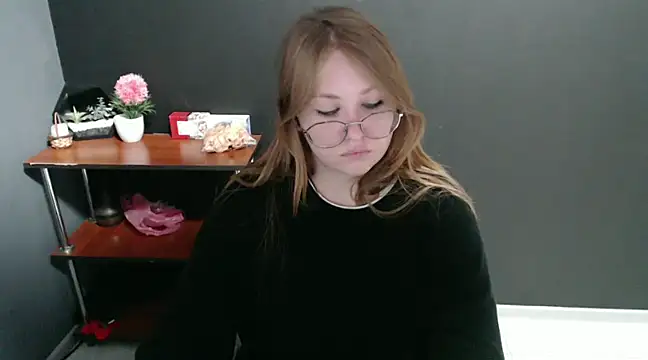 Snapshot of lady_minx chatting on December 2024 11:11:02 AM lady minx online show from December 2024 11:11:02 AM