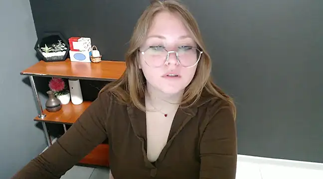 Snapshot of lady_minx chatting on December 2024 10:26:02 AM lady minx online show from December 2024 10:26:02 AM