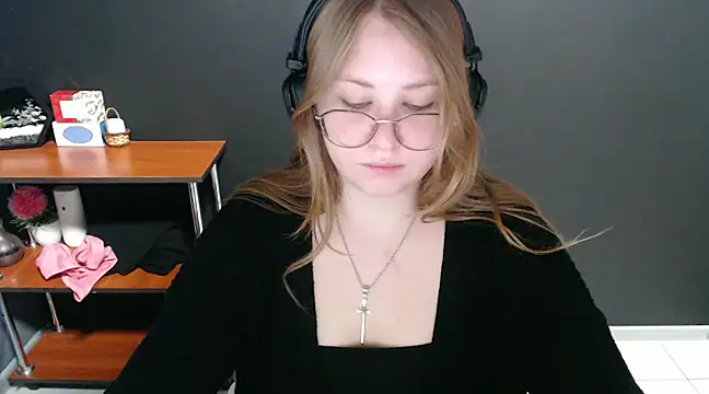 Snapshot of lady_minx chatting on January 2025 11:05:02 AM lady minx online show from January 2025 11:05:02 AM