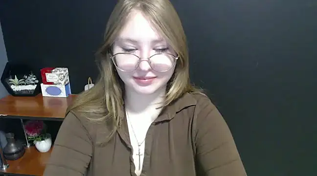 Snapshot of lady_minx chatting on January 2025 07:41:01 AM lady minx online show from January 2025 07:41:01 AM